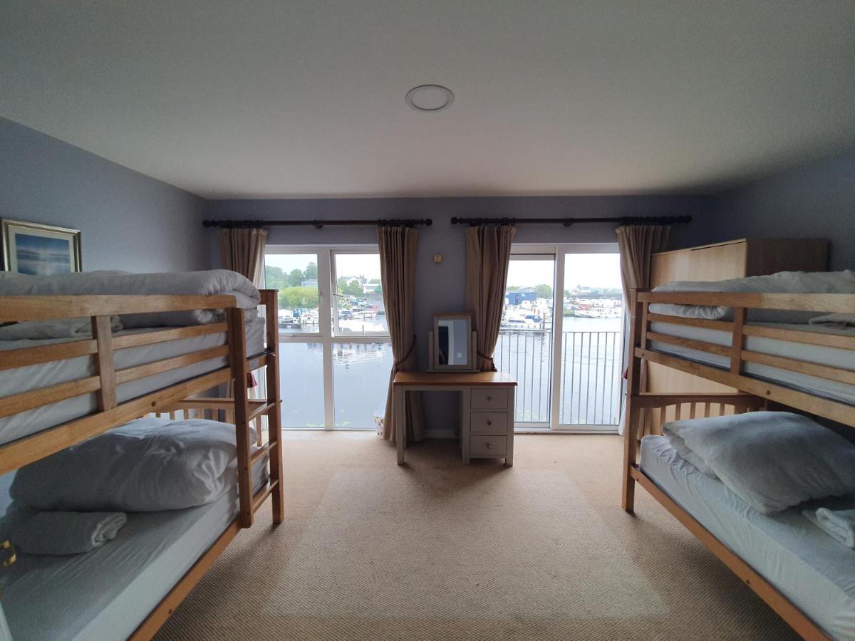 Five Bedroom Waterfront House Carrick on Shannon Exteriör bild